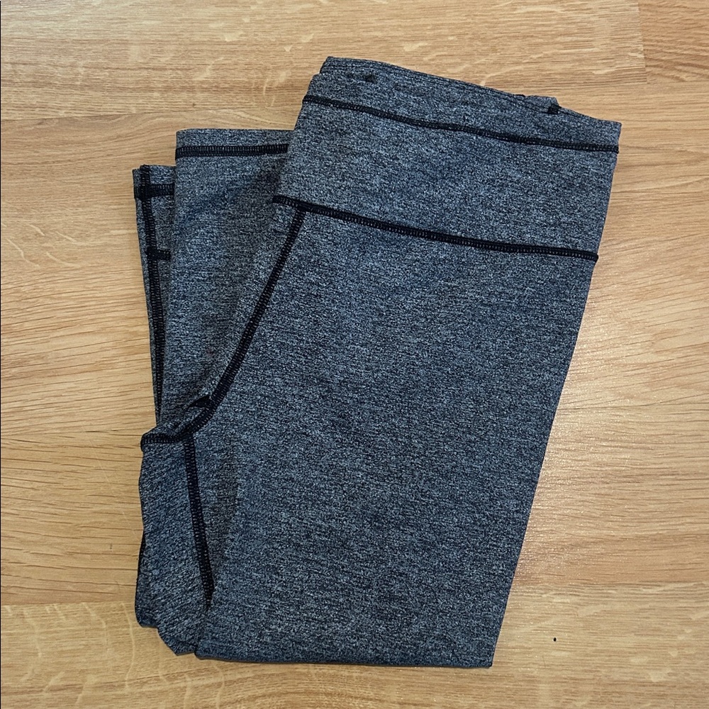 Heather Grey Victoria’s Secret Sport Knockout Cropped Yoga Pants